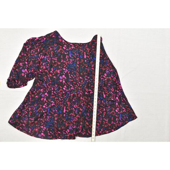 Torrid Plus Size 4 Peplum Blouse Top Black Pink Blue Animal Print - Picture 5 of 8